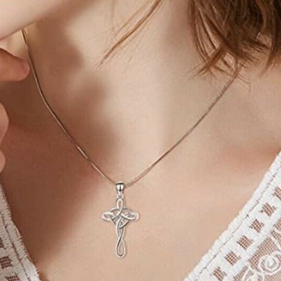NWOT Silver Celtic Cross Necklace - Picture 3 of 7